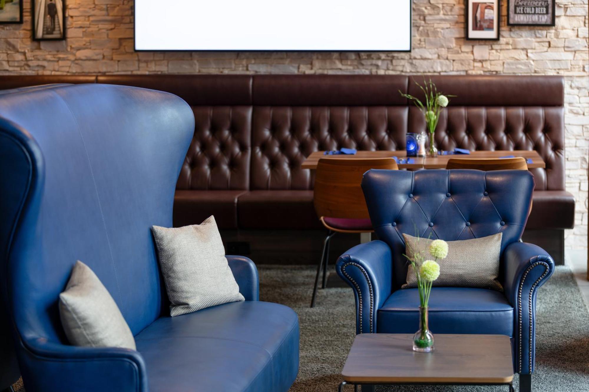 Hilton Garden Inn Stuttgart Neckarpark Bagian luar foto